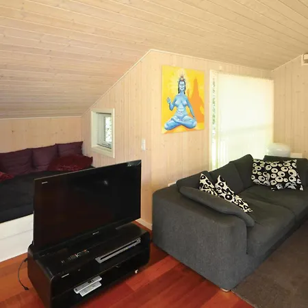 3 Bedroom Stunning In * Glesborg
