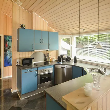 3 Bedroom Stunning In * Glesborg